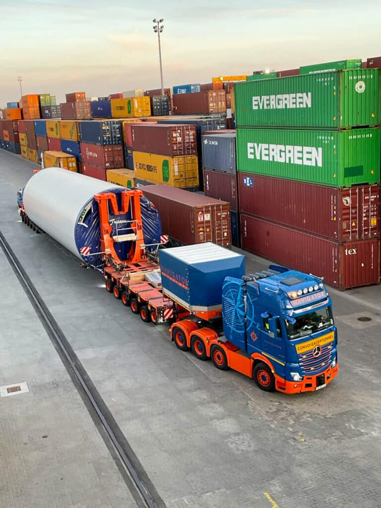 Dipòsit cilíndric sobredimensionat